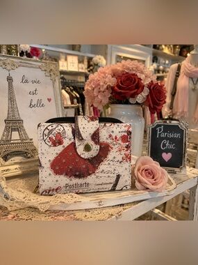 Boutique Paris Fashion Print Rhinestone Star Compact Wallet NWOT